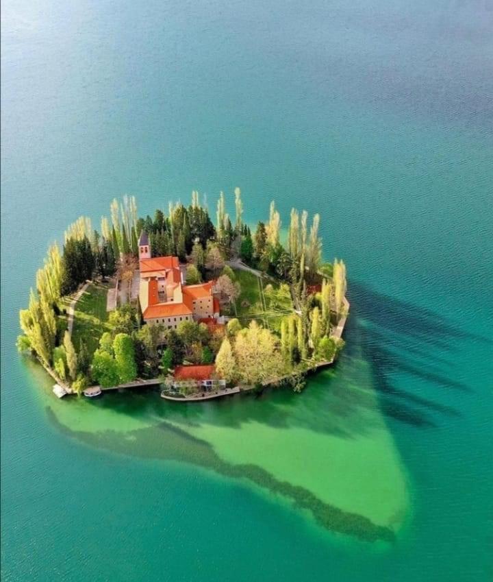 Visovac Rooms And Breakfast Skradin Bagian luar foto