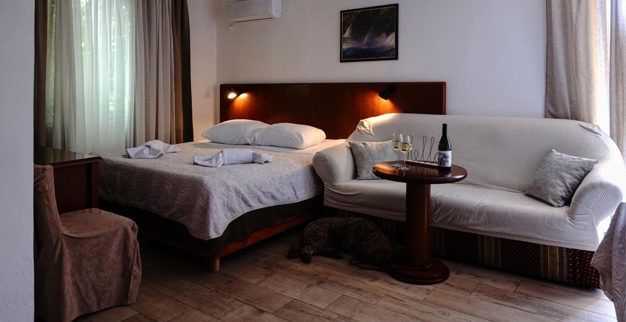 Visovac Rooms And Breakfast Skradin Bagian luar foto
